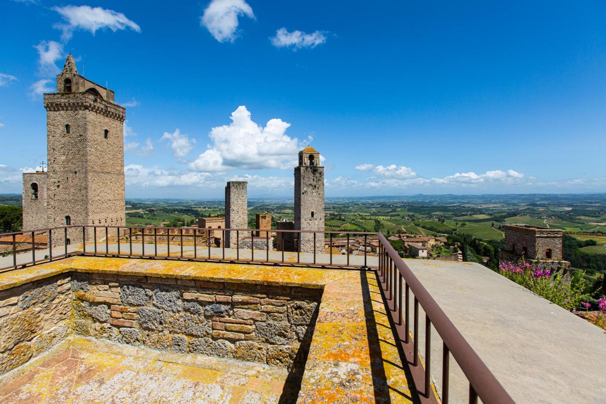 The Artists' Tower - Amazing View From The Tower Lägenhet San Gimignano Exteriör bild