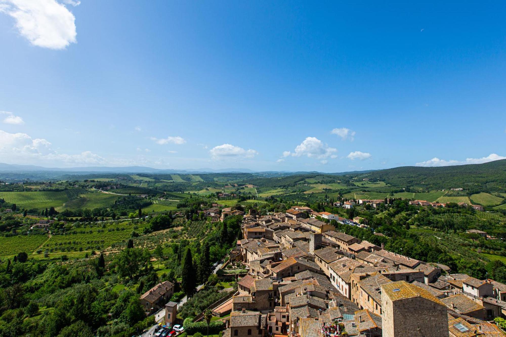 The Artists' Tower - Amazing View From The Tower Lägenhet San Gimignano Exteriör bild