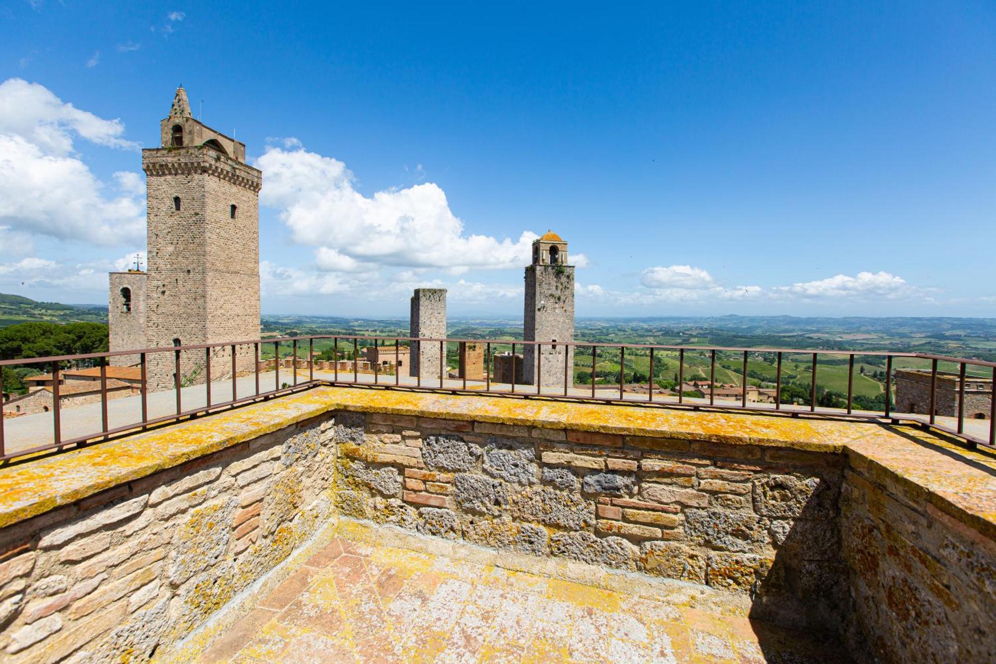 The Artists' Tower - Amazing View From The Tower Lägenhet San Gimignano Exteriör bild