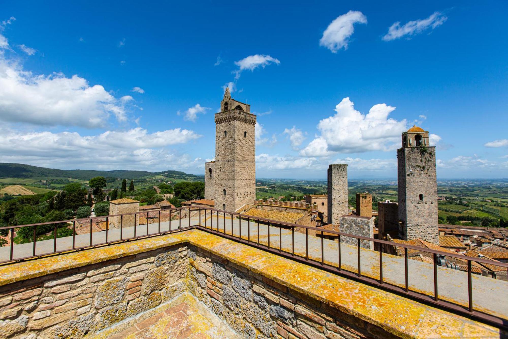 The Artists' Tower - Amazing View From The Tower Lägenhet San Gimignano Exteriör bild