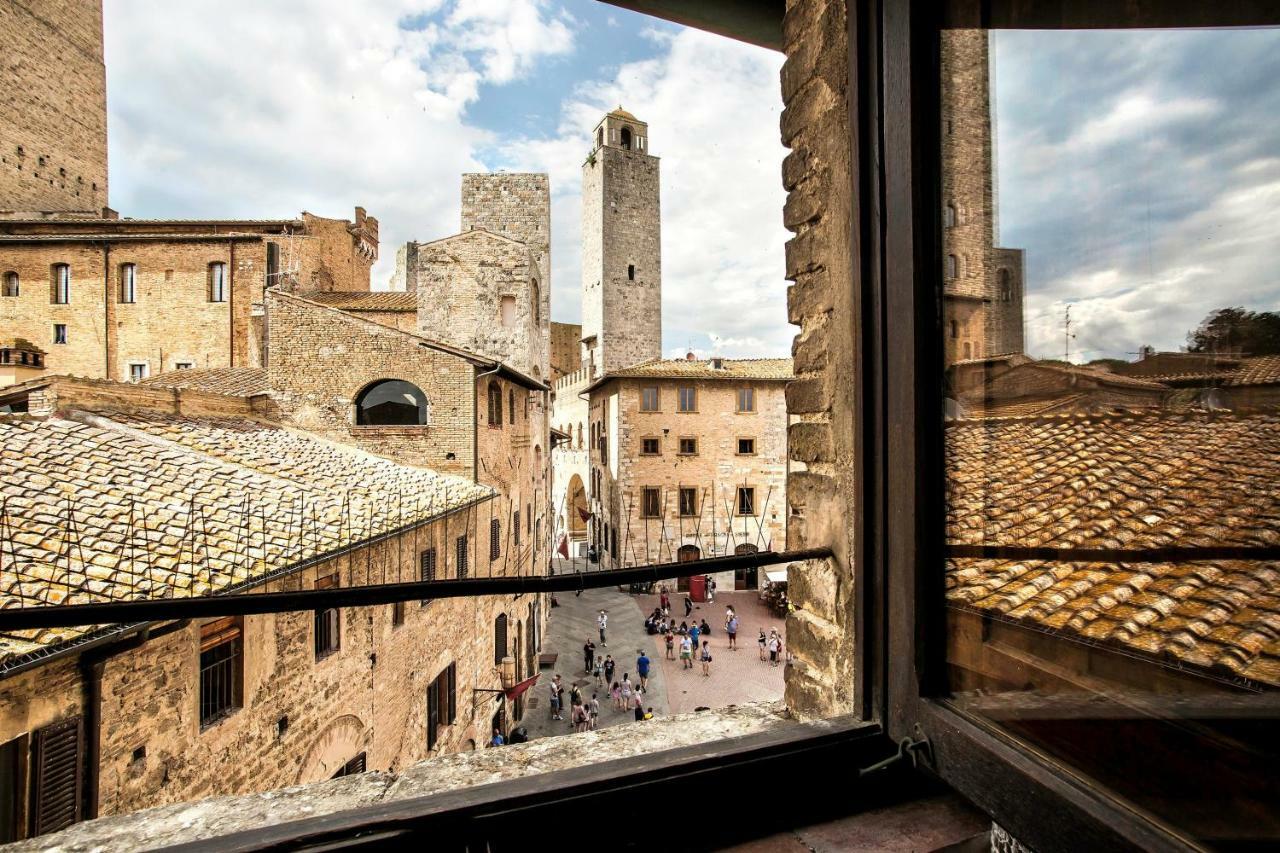 The Artists' Tower - Amazing View From The Tower Lägenhet San Gimignano Exteriör bild